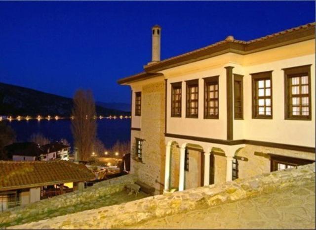 Vergoula'S Mansion Kastoria Exterior photo