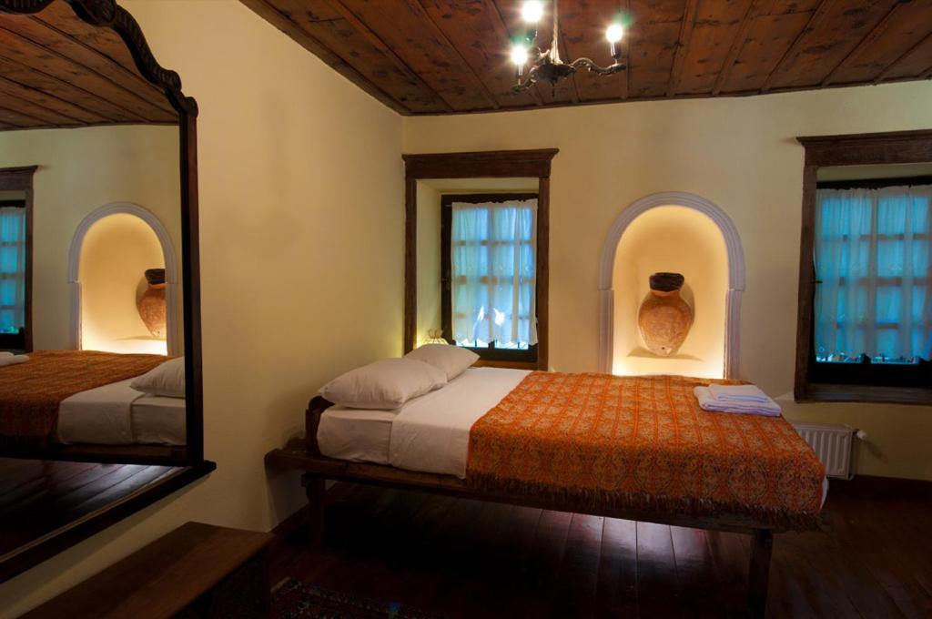 Vergoula'S Mansion Kastoria Room photo
